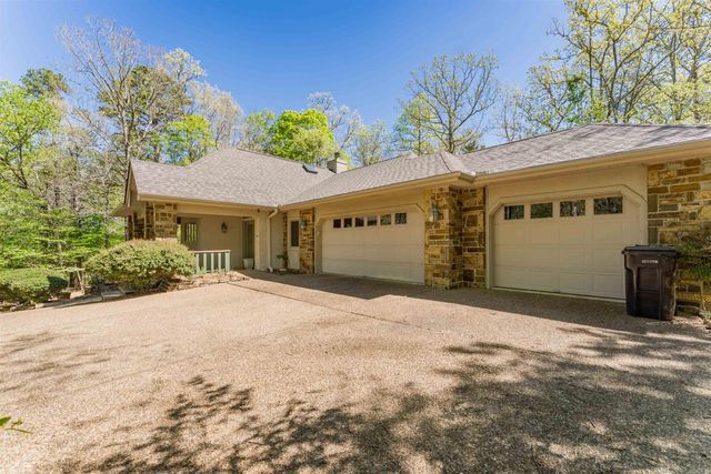 10 Princesa Lane, Hot Springs Village, AR 71909