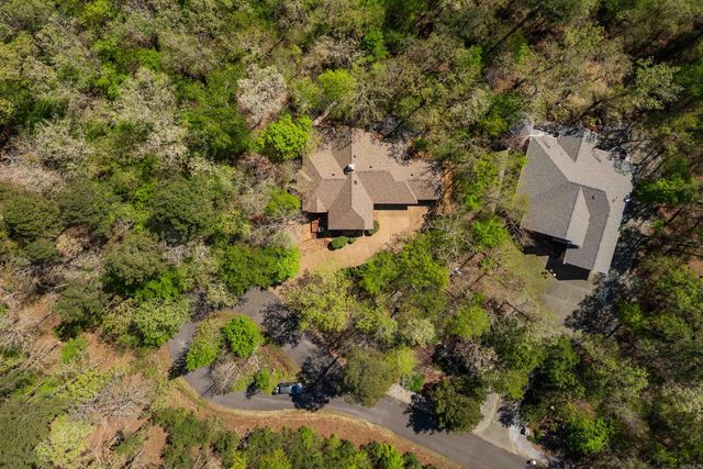 10 Princesa Lane, Hot Springs Village, AR 71909