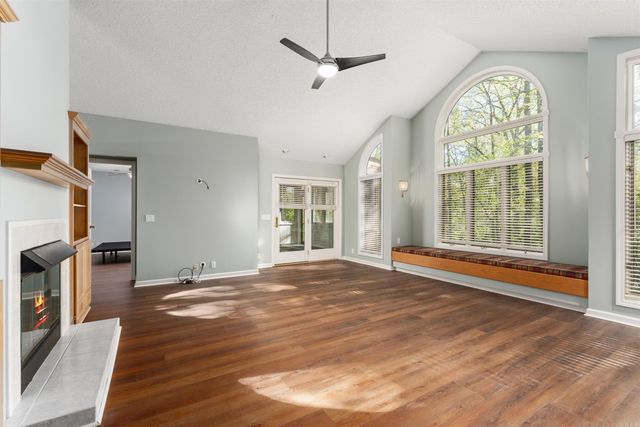 10 Princesa Lane, Hot Springs Village, AR 71909