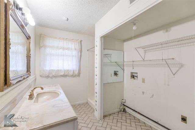 5690 I-20 E, Abilene, TX 79601