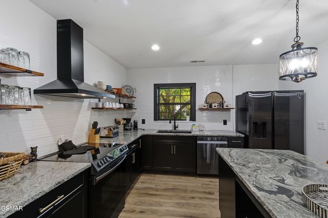 3588 Four Seasons Lane, Sevierville, TN 37862