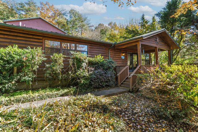 3588 Four Seasons Lane, Sevierville, TN 37862