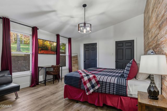 3588 Four Seasons Lane, Sevierville, TN 37862
