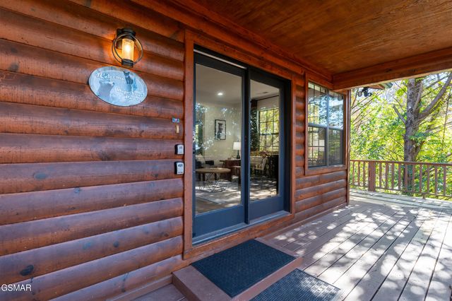 3588 Four Seasons Lane, Sevierville, TN 37862