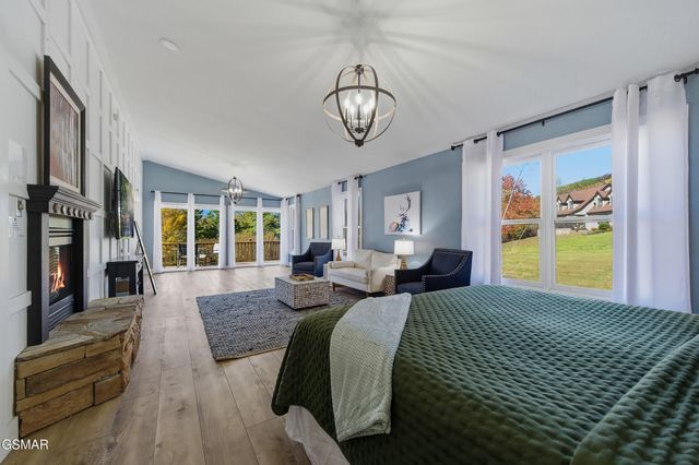 3588 Four Seasons Lane, Sevierville, TN 37862