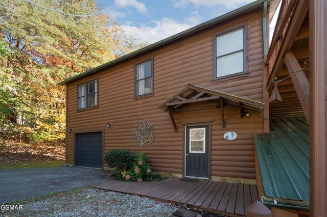 3588 Four Seasons Lane, Sevierville, TN 37862