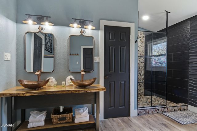 3588 Four Seasons Lane, Sevierville, TN 37862