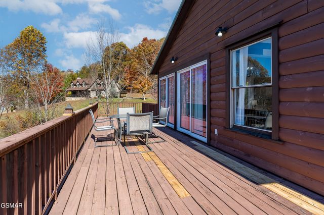3588 Four Seasons Lane, Sevierville, TN 37862