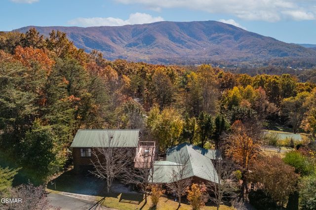 3588 Four Seasons Lane, Sevierville, TN 37862