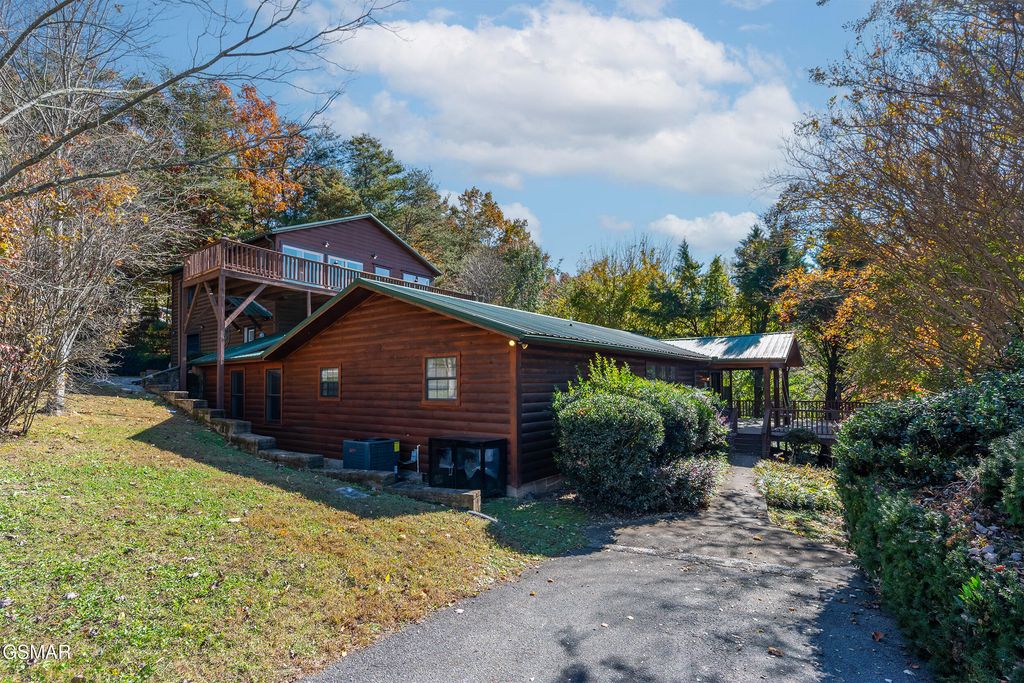 3588 Four Seasons Lane, Sevierville, TN 37862