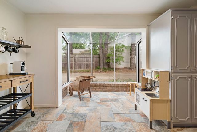 2745 Simpson Street, Paris, TX 75460