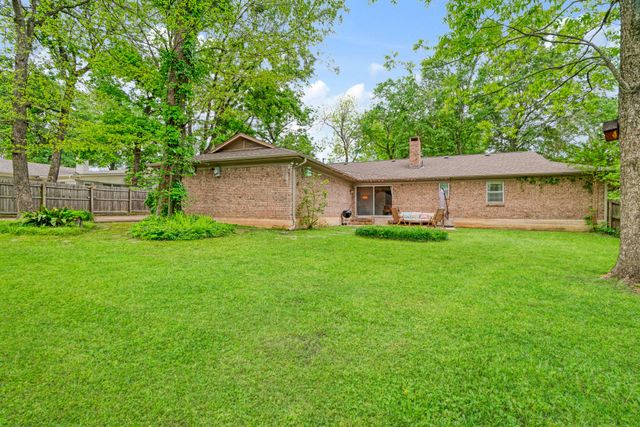 2745 Simpson Street, Paris, TX 75460