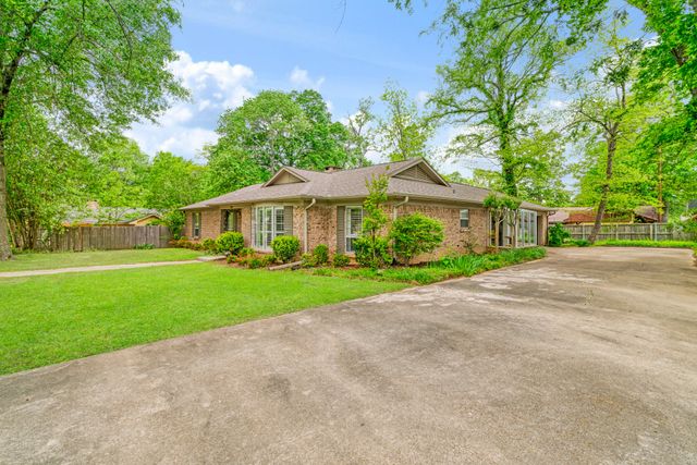 2745 Simpson Street, Paris, TX 75460