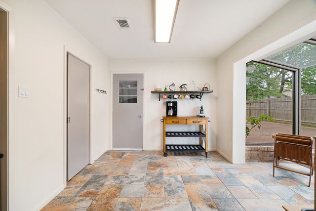 2745 Simpson Street, Paris, TX 75460