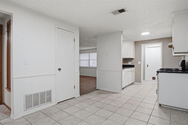 7702 NW 113th Place, Oklahoma City, OK 73162