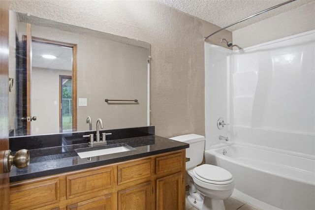 7702 NW 113th Place, Oklahoma City, OK 73162