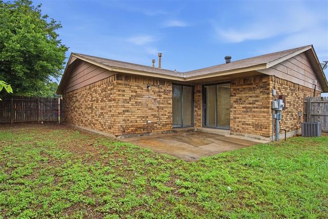 7702 NW 113th Place, Oklahoma City, OK 73162