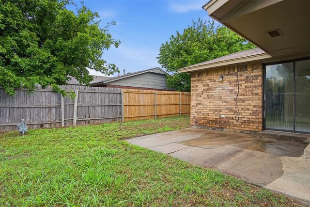 7702 NW 113th Place, Oklahoma City, OK 73162