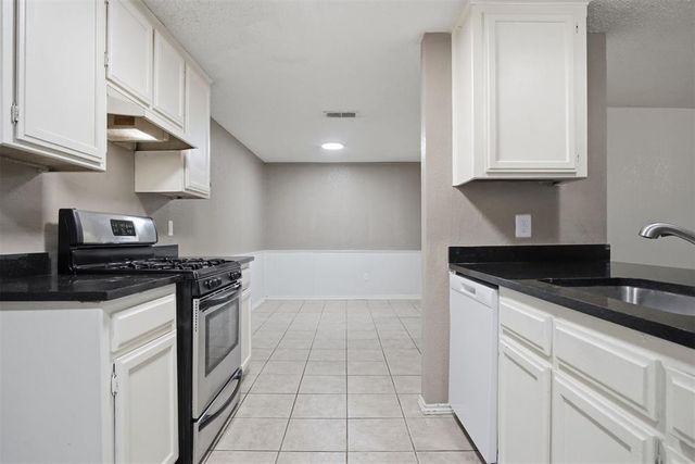 7702 NW 113th Place, Oklahoma City, OK 73162