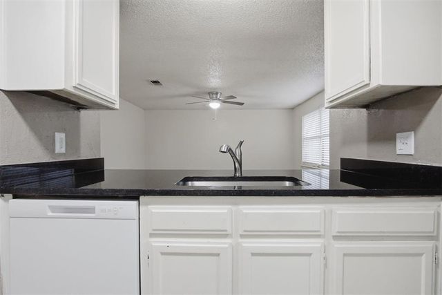7702 NW 113th Place, Oklahoma City, OK 73162