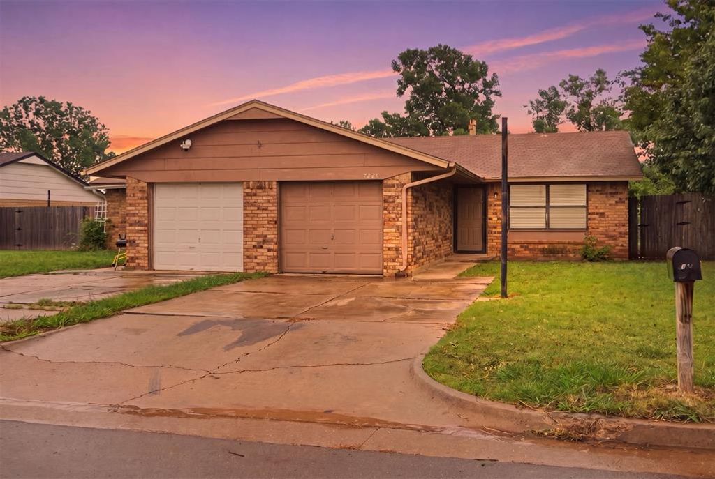 7702 NW 113th Place, Oklahoma City, OK 73162