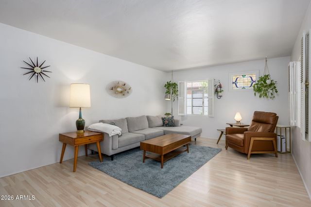1530 W Edgemont Avenue, Phoenix, AZ 85007