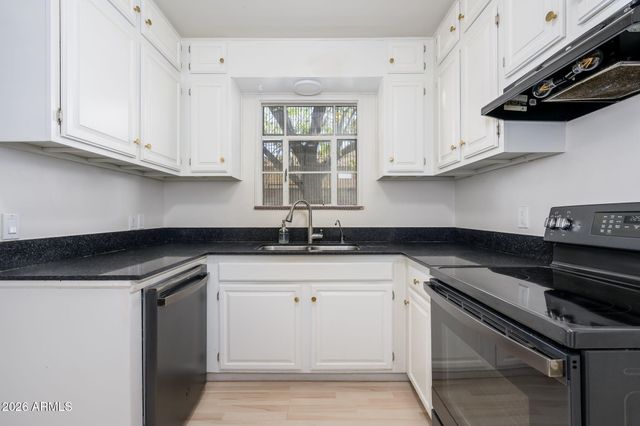 1530 W Edgemont Avenue, Phoenix, AZ 85007