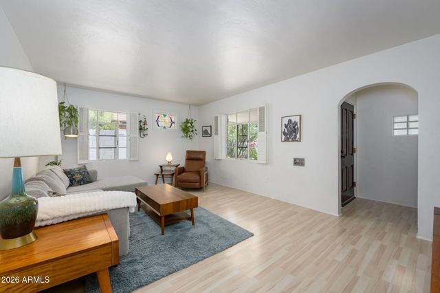 1530 W Edgemont Avenue, Phoenix, AZ 85007