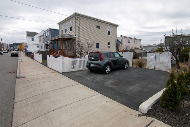 25 Mckinley St, Revere, MA 02151