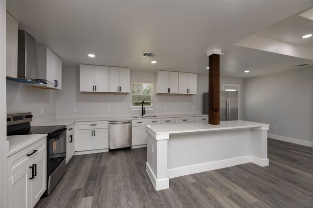 1409 W Bruton Road, Mesquite, TX 75149