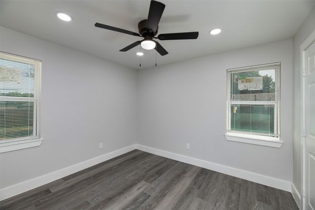 1409 W Bruton Road, Mesquite, TX 75149