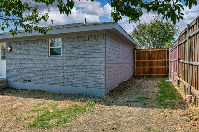 1409 W Bruton Road, Mesquite, TX 75149