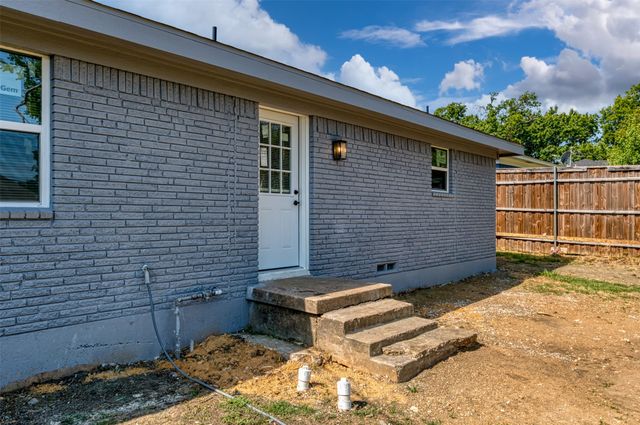 1409 W Bruton Road, Mesquite, TX 75149
