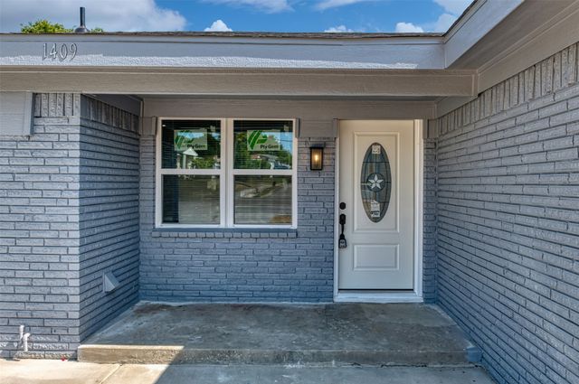1409 W Bruton Road, Mesquite, TX 75149