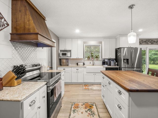 166 FOSTER ROAD, Leesville, LA 71446