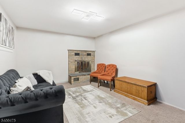 310 Boulevard Dr, Wayne Twp., NJ 07470