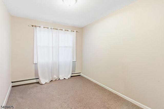 310 Boulevard Dr, Wayne Twp., NJ 07470