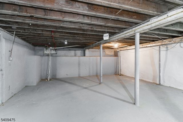 310 Boulevard Dr, Wayne Twp., NJ 07470