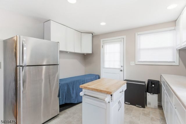 310 Boulevard Dr, Wayne Twp., NJ 07470