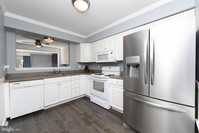 62 GRANT LN, Berlin, NJ 08009