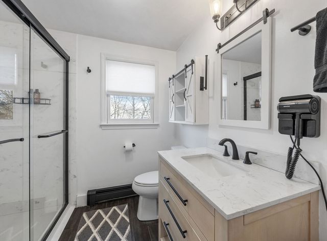 19 Leonard St, Lakeville, MA 02347