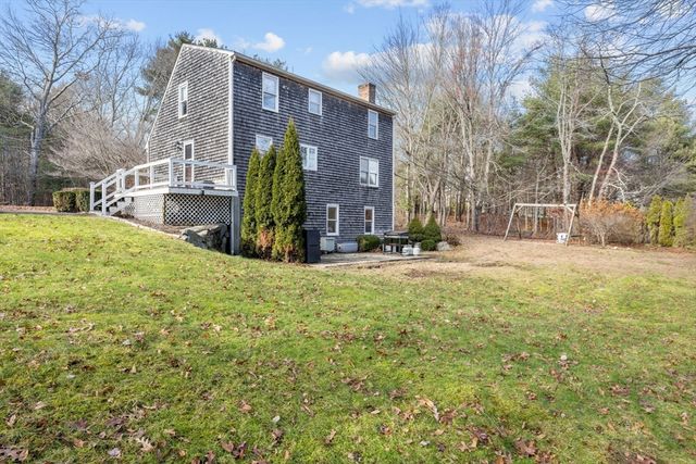 19 Leonard St, Lakeville, MA 02347