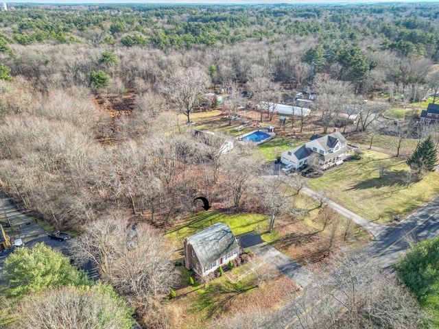 19 Leonard St, Lakeville, MA 02347