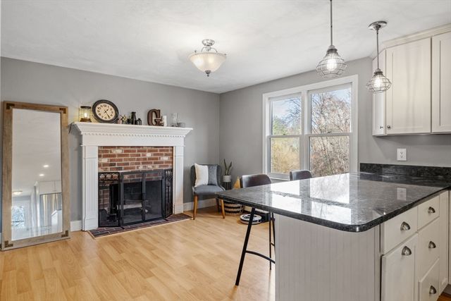 19 Leonard St, Lakeville, MA 02347