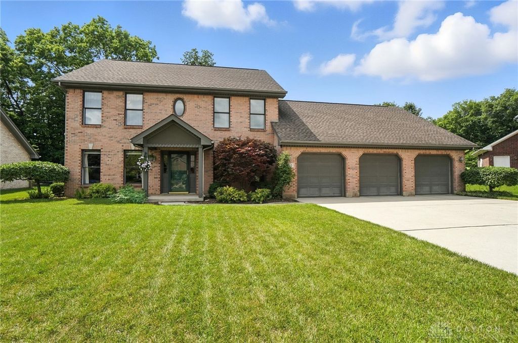 305 Pauly Drive, Englewood, OH 45315