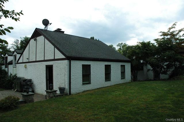 20 E Annadale Street, Armonk, NY 10504