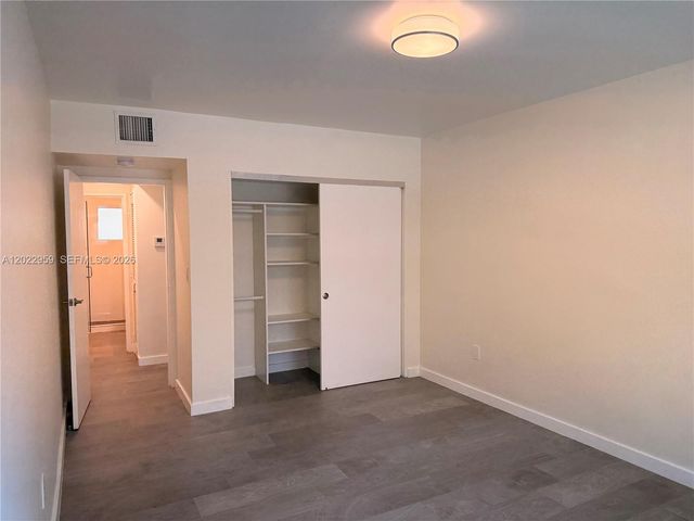 10001 W Bay Harbor Dr 205, Bay Harbor Islands, FL 33154