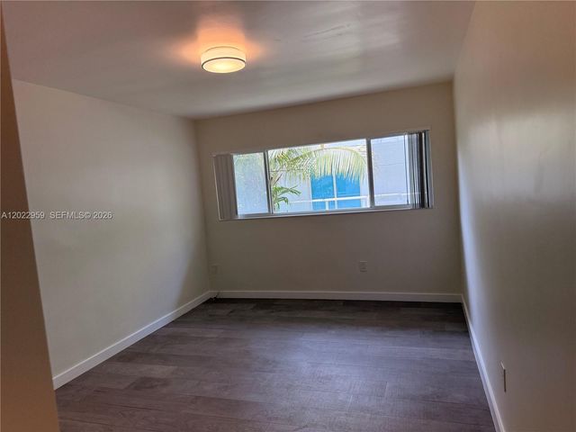10001 W Bay Harbor Dr 205, Bay Harbor Islands, FL 33154