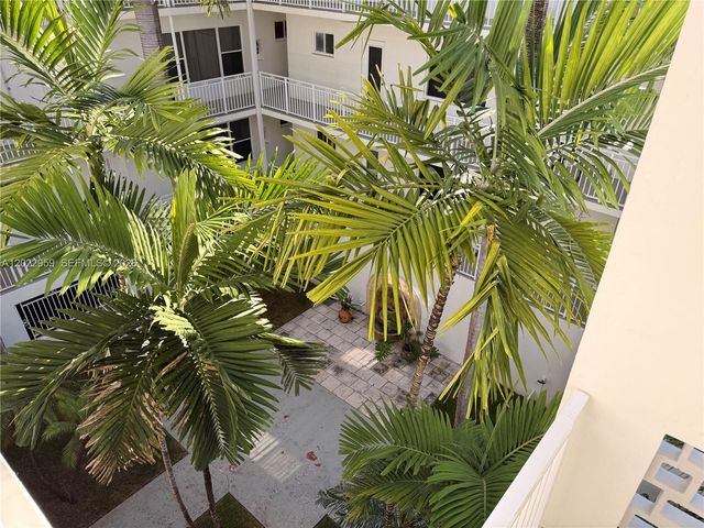 10001 W Bay Harbor Dr 205, Bay Harbor Islands, FL 33154
