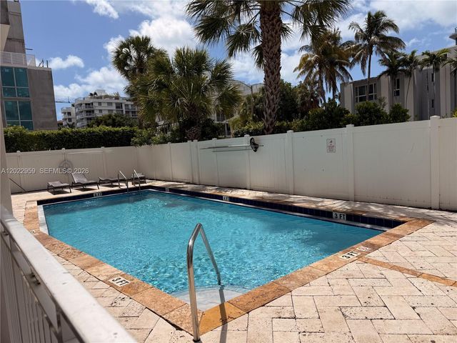 10001 W Bay Harbor Dr 205, Bay Harbor Islands, FL 33154